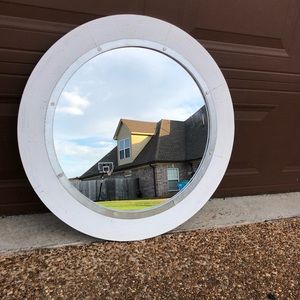 Circle mirror